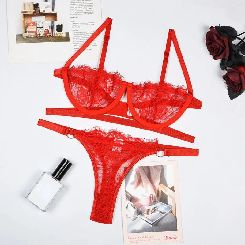Conjunto de Lingerie Feminina em Renda Delicada