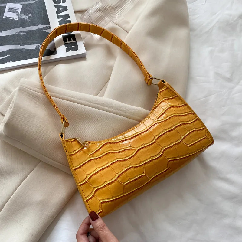 Bolsa Feminina de Ombro com Estampa Croco