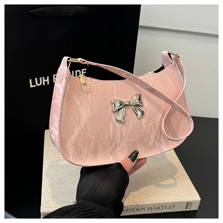 Bolsa Feminina com Laço Charmoso