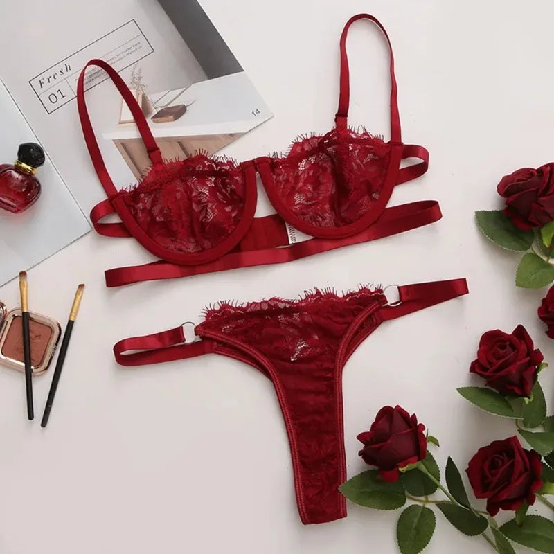 Conjunto de Lingerie Feminina em Renda Delicada
