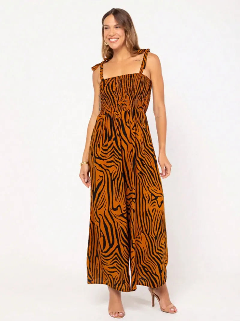 Macacão Feminino Plus Size com Estampa de Onça